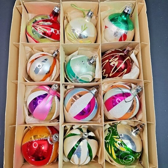 Vintage Poland Christmas Baubles 12pcs Set With Box Nice Set! - Picture 2 of 16